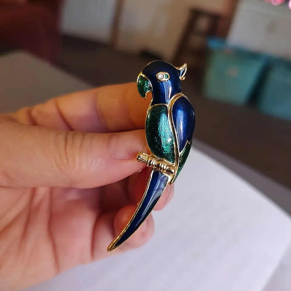 VTG Style Gold Tone Metal Blue Green Enamel Rhinestone Parrot Bird Brooch Pin